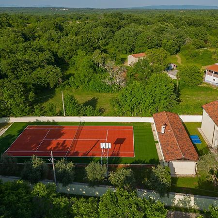 Villa Ortensia Mit Beheiztem Pool By Istrialux Svetvinčenat Eksteriør bilde